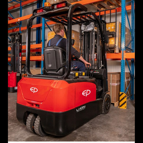 FORKLIFT - 3 WHEEL ELECTRIC 1.8T 6M - code:302610