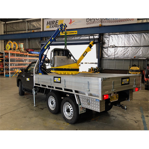 TABLETOP - 2T 6 WHEELER 4WD WITH CRANE - code:530015